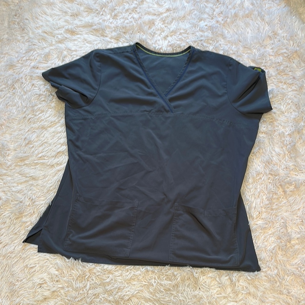 Activate by Med Couture Gray Scrub Top